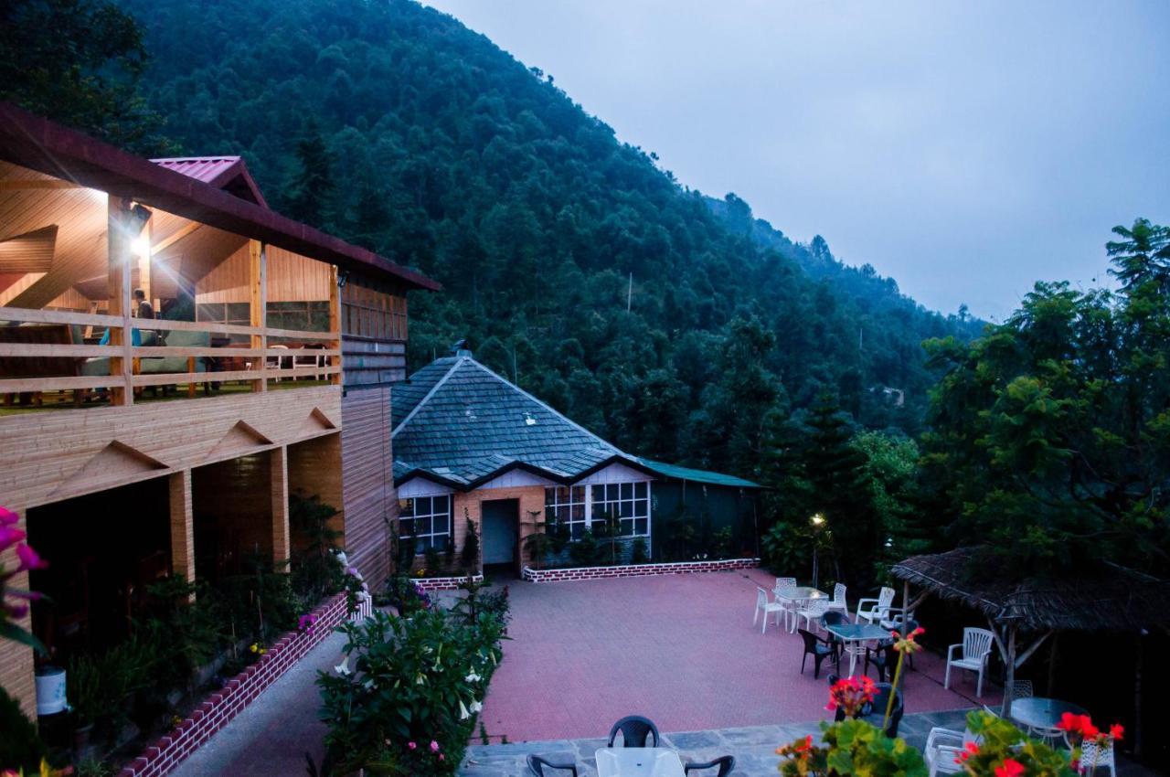 Evaan Resorts Oakwood Hamlet shoghi Shimla Buitenkant foto