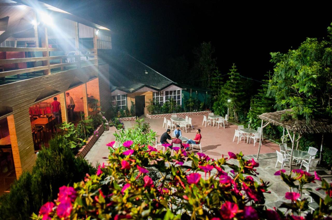 Evaan Resorts Oakwood Hamlet shoghi Shimla Buitenkant foto