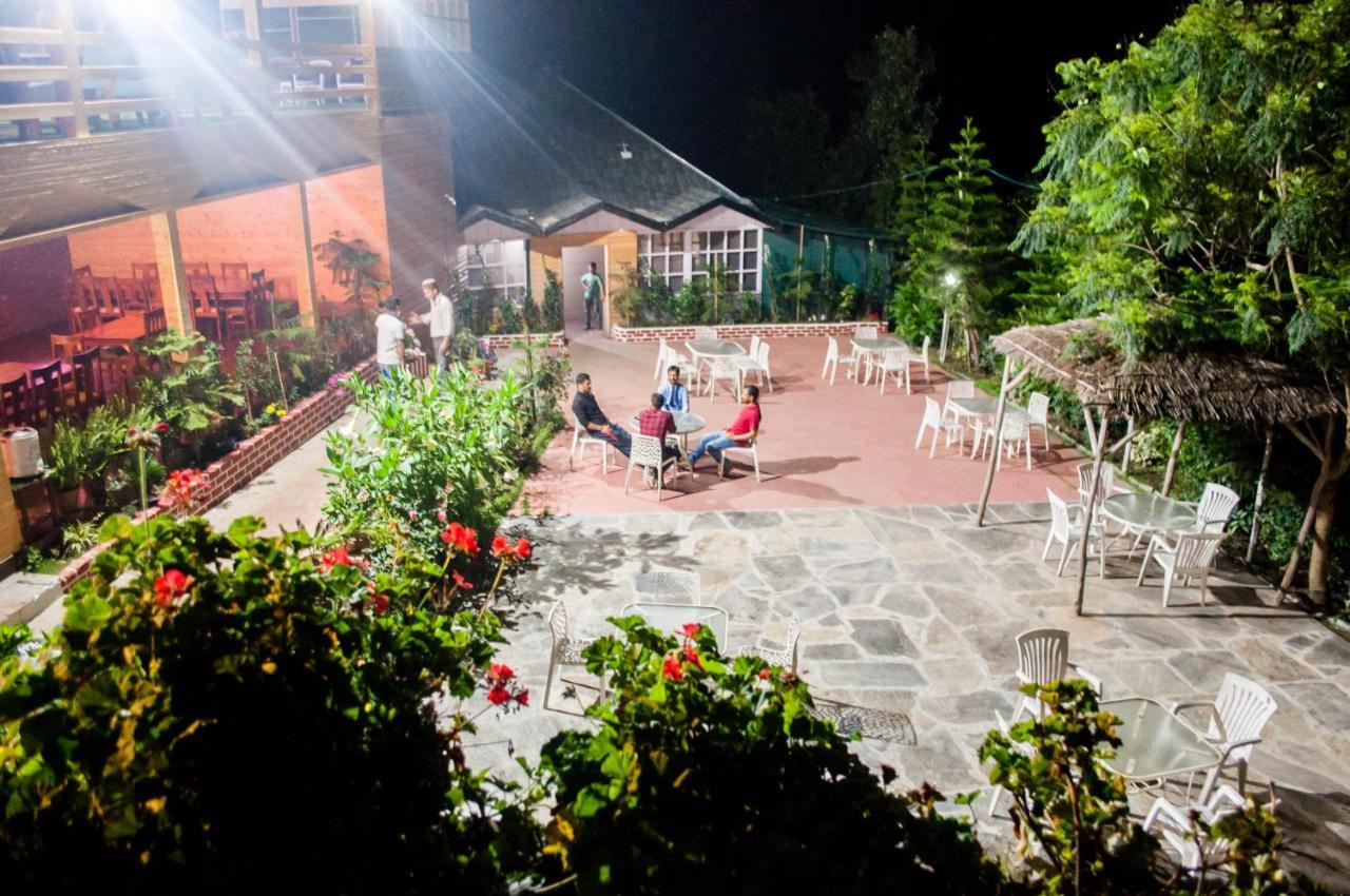 Evaan Resorts Oakwood Hamlet shoghi Shimla Buitenkant foto