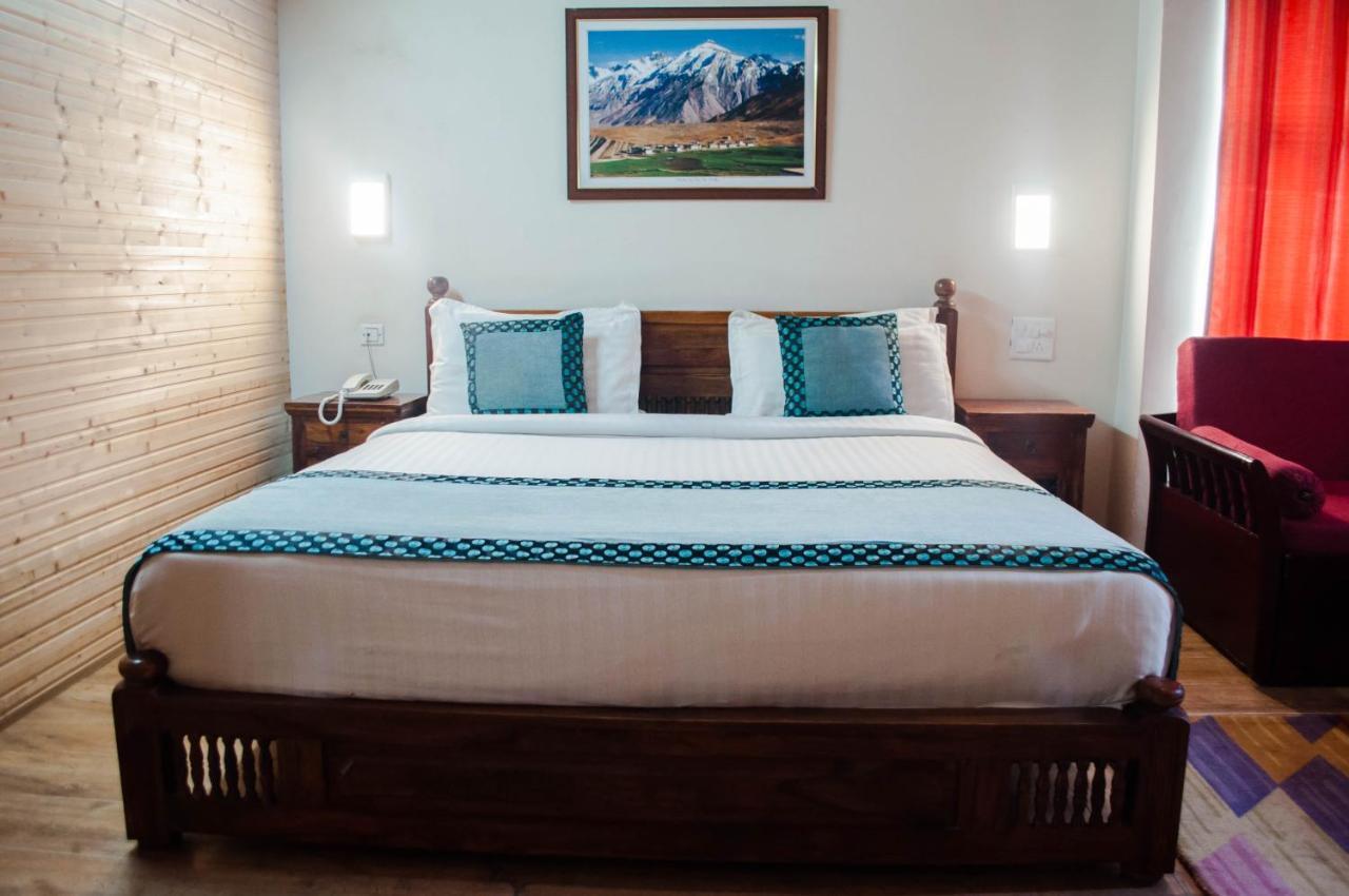 Evaan Resorts Oakwood Hamlet shoghi Shimla Buitenkant foto