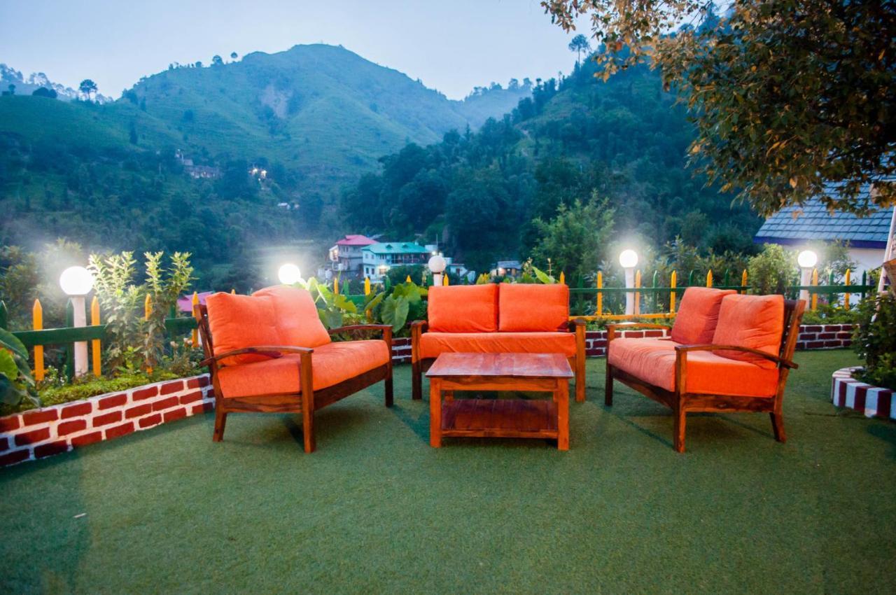 Evaan Resorts Oakwood Hamlet shoghi Shimla Buitenkant foto