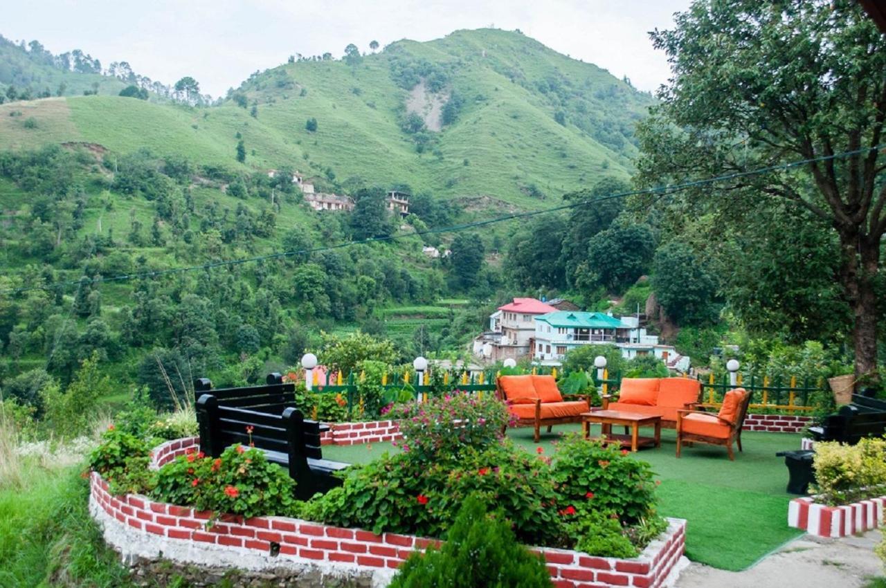 Evaan Resorts Oakwood Hamlet shoghi Shimla Buitenkant foto