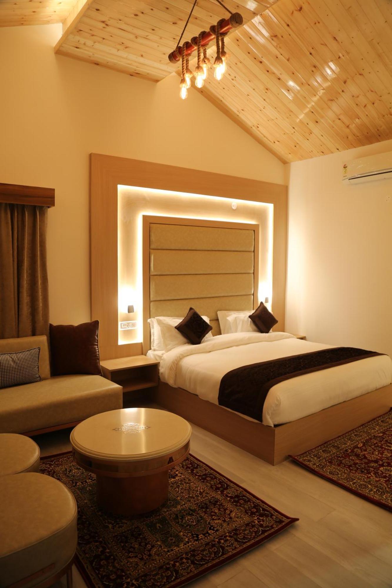 Evaan Resorts Oakwood Hamlet shoghi Shimla Buitenkant foto