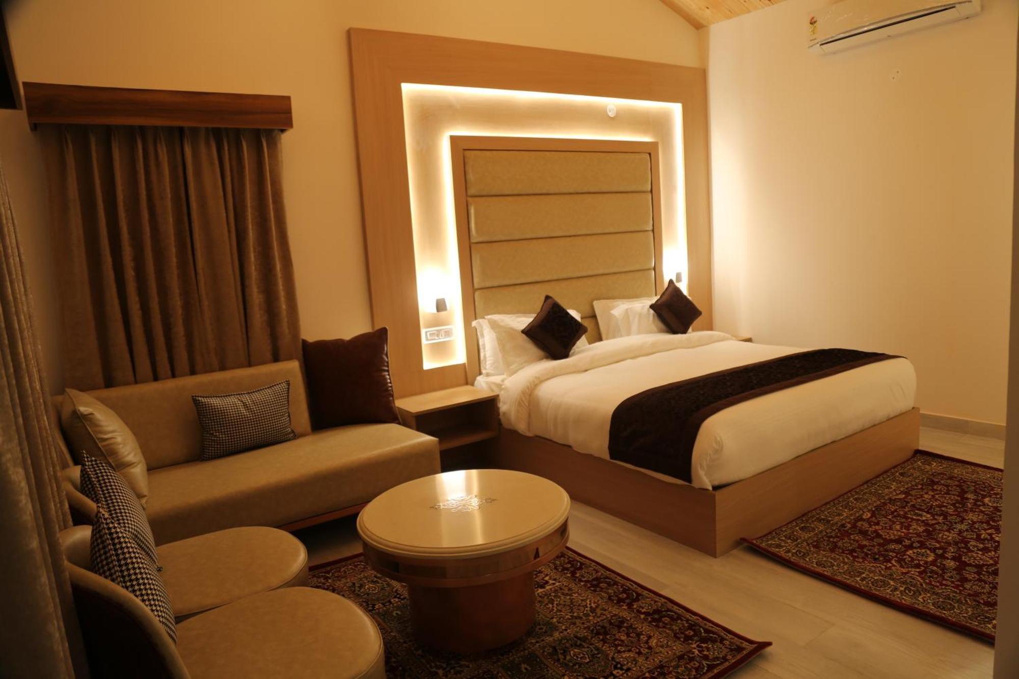 Evaan Resorts Oakwood Hamlet shoghi Shimla Buitenkant foto